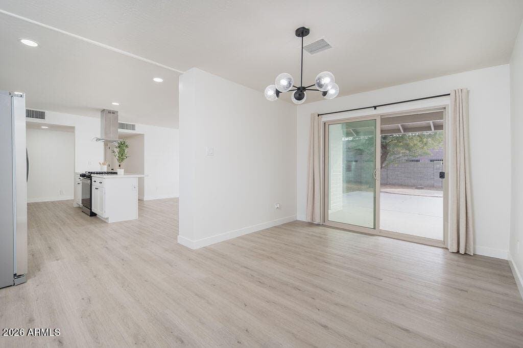 4653 E ALMERIA Road, Phoenix, AZ 85008 — photo 10 of 36