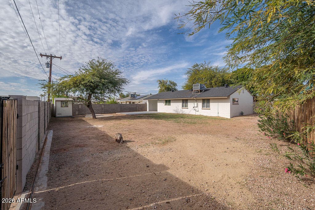 4653 E ALMERIA Road, Phoenix, AZ 85008 — photo 31 of 36