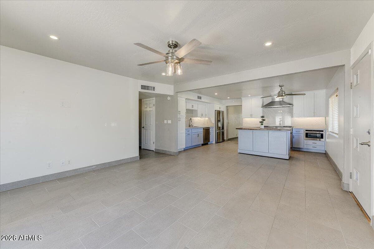 17801 N 43RD Way, Phoenix, AZ 85032 — photo 11 of 38