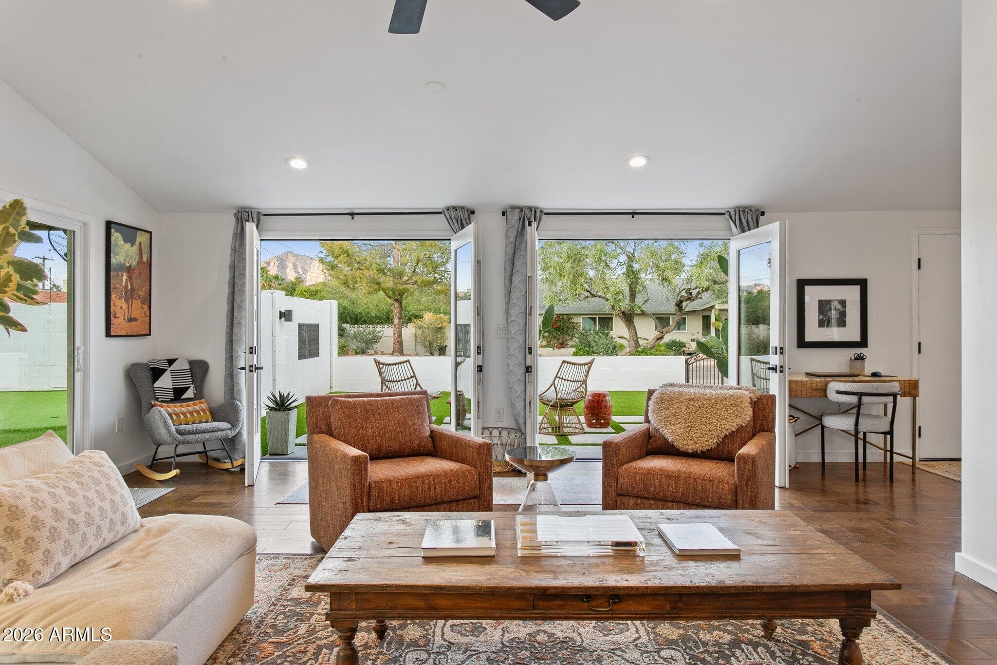 6119 E CARNATION Circle, Phoenix, AZ 85018 — photo 14 of 50