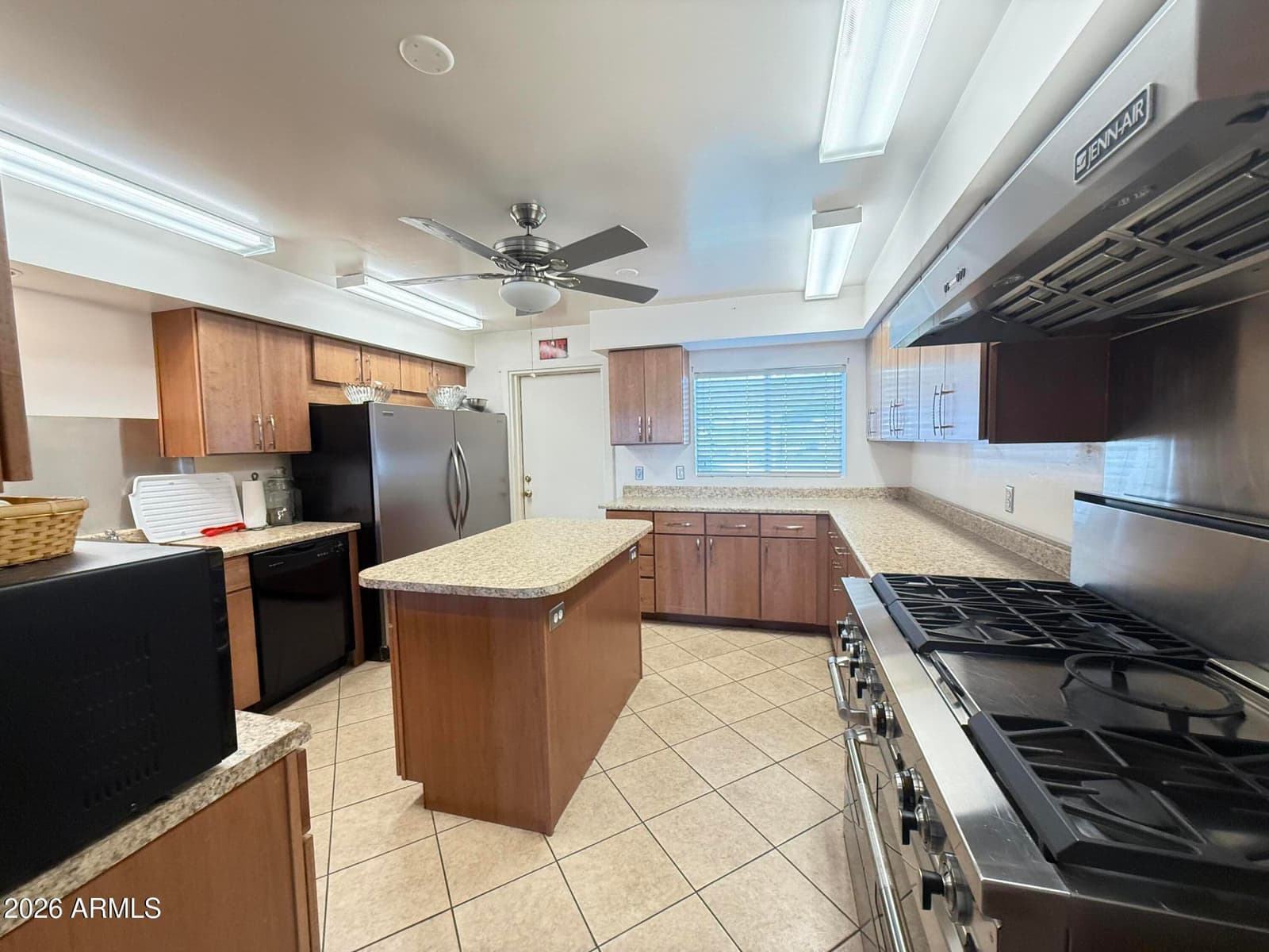 535 S ALMA SCHOOL Road 115, Mesa, AZ 85210 — photo 42 of 51