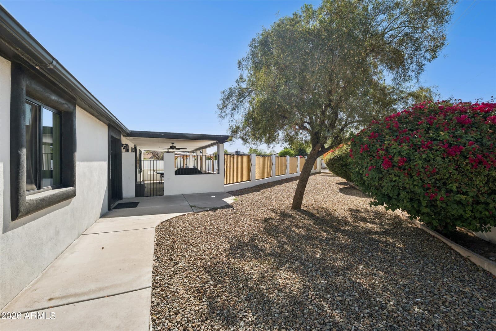 1720 W SUNNYSLOPE Lane, Phoenix, AZ 85021 — photo 43 of 54