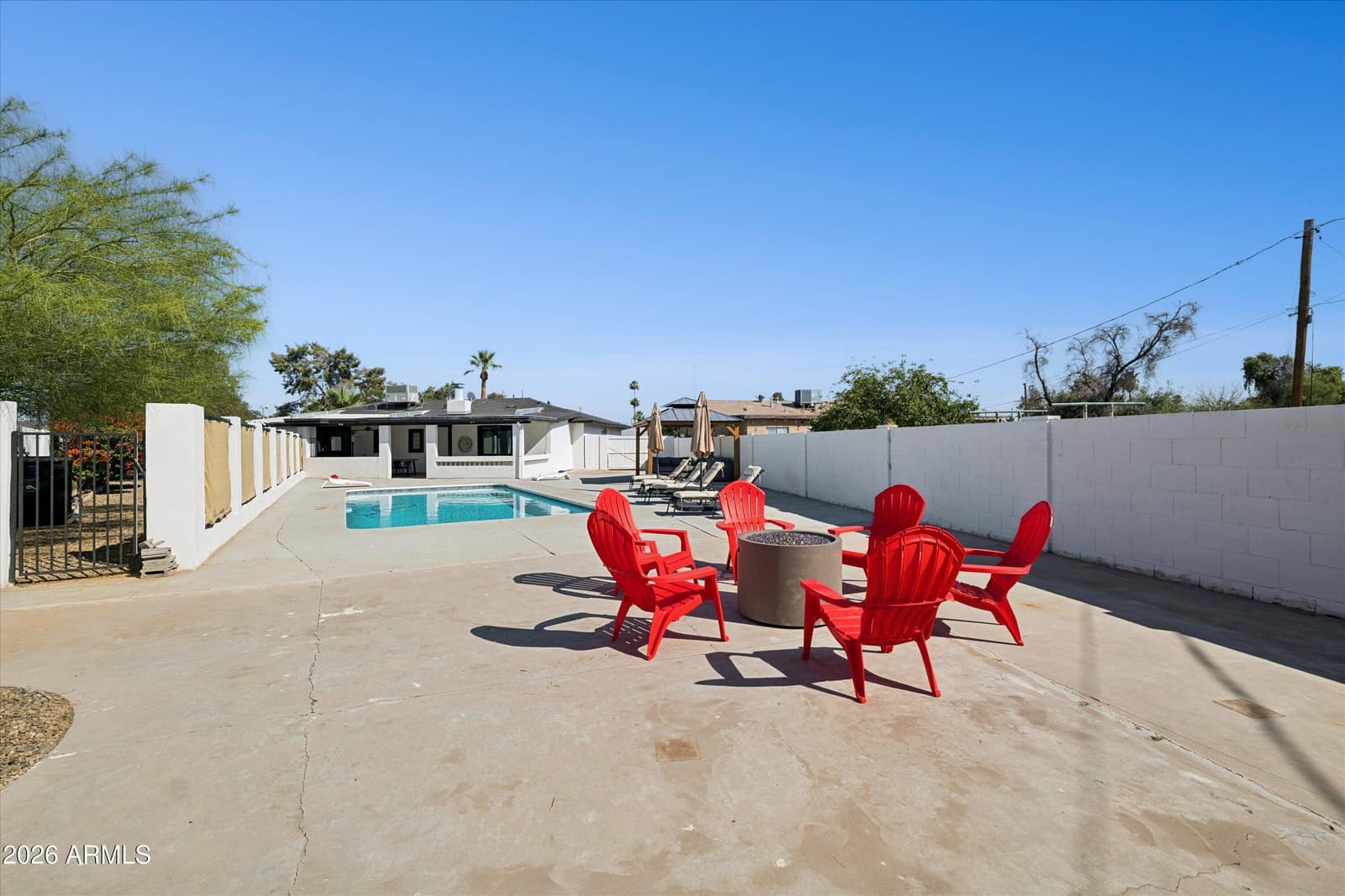 1720 W SUNNYSLOPE Lane, Phoenix, AZ 85021 — photo 12 of 54
