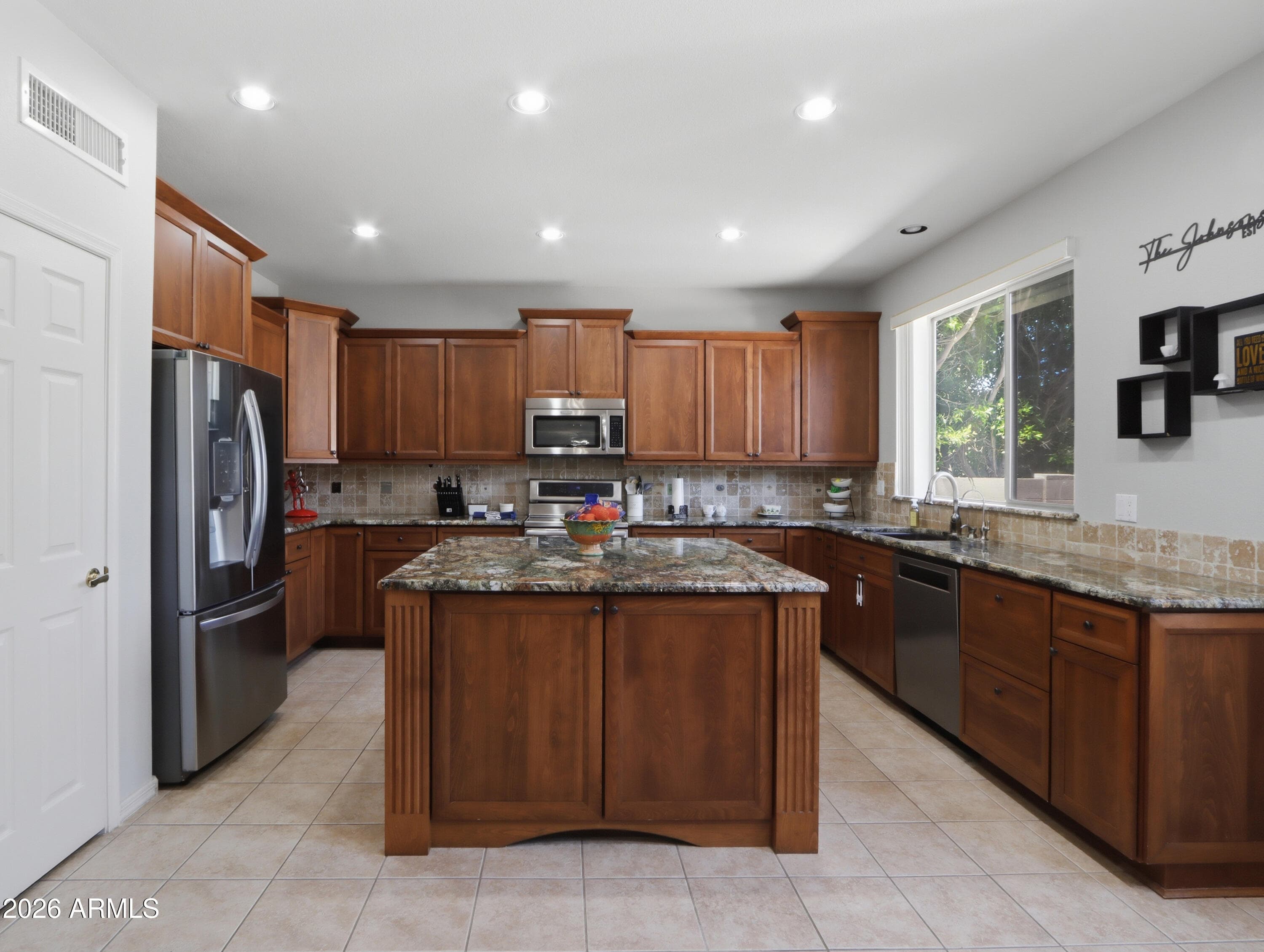 2265 S VINCENT, Mesa, AZ 85209 — photo 10 of 43
