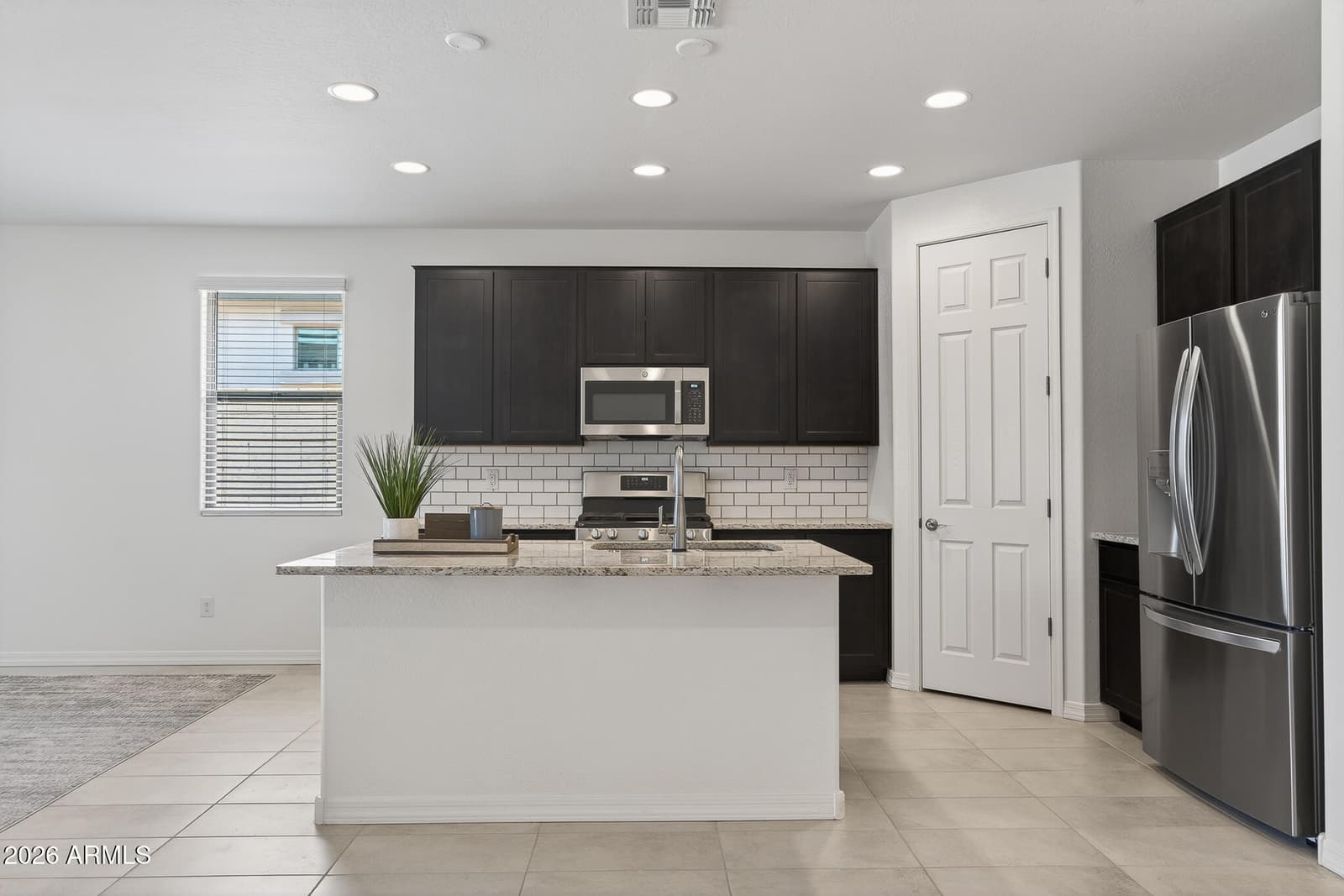 2040 N 210TH Avenue, Buckeye, AZ 85396 — photo 4 of 52