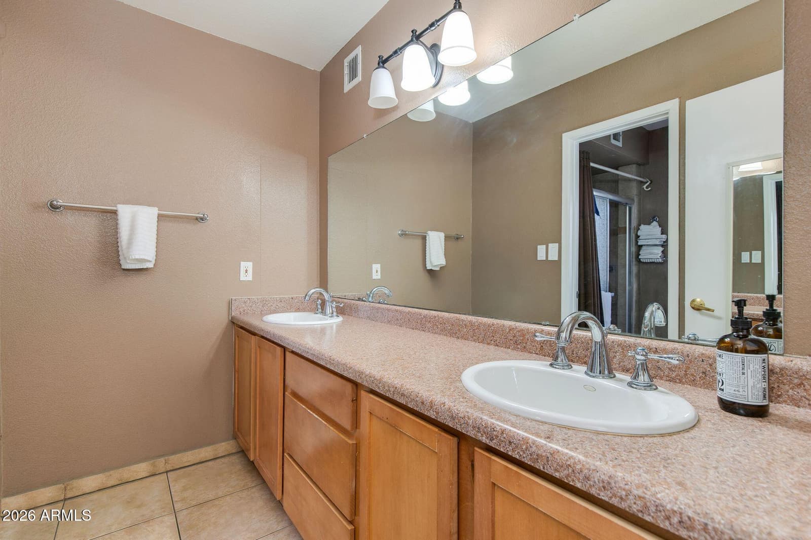 3351 E Desert Cove Avenue, Phoenix, AZ 85028 — photo 19 of 45