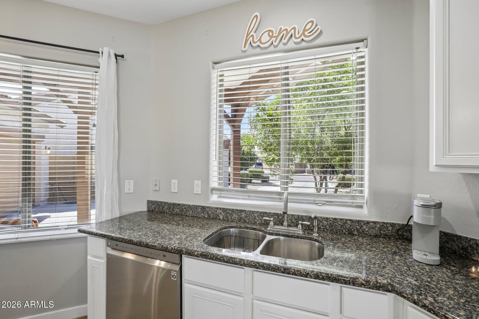 8931 W SAINT JOHN Road, Peoria, AZ 85382 — photo 5 of 26
