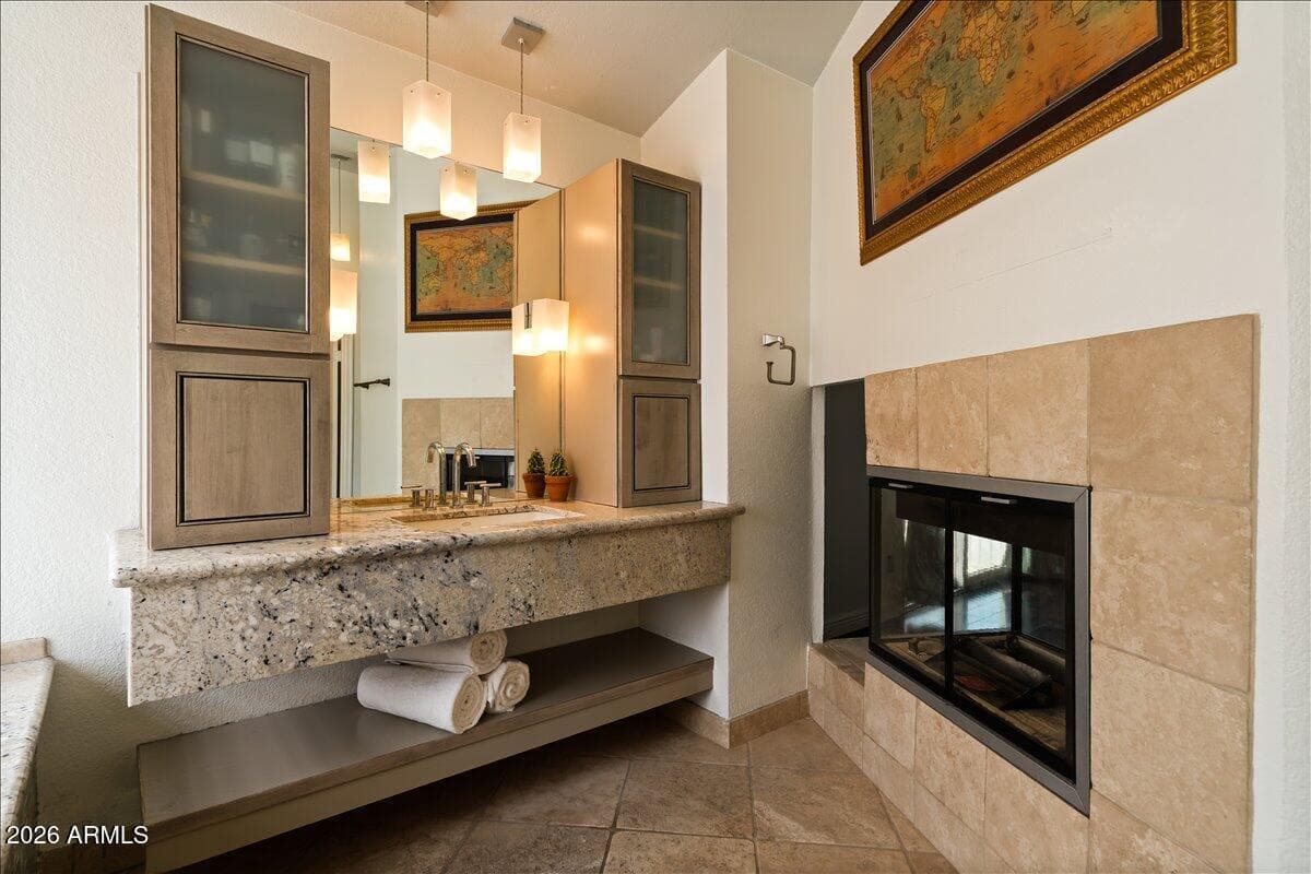 1221 E CLAIRE Drive, Phoenix, AZ 85022 — photo 34 of 52