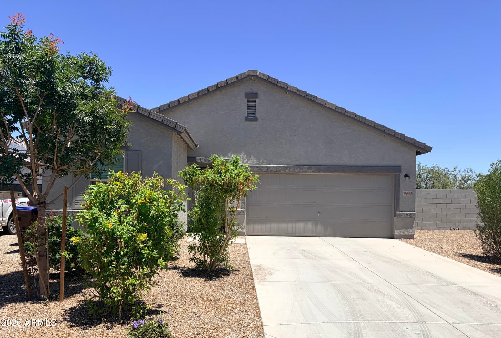 25587 N BOREAS Road, Florence, AZ 85132 — photo 2 of 29