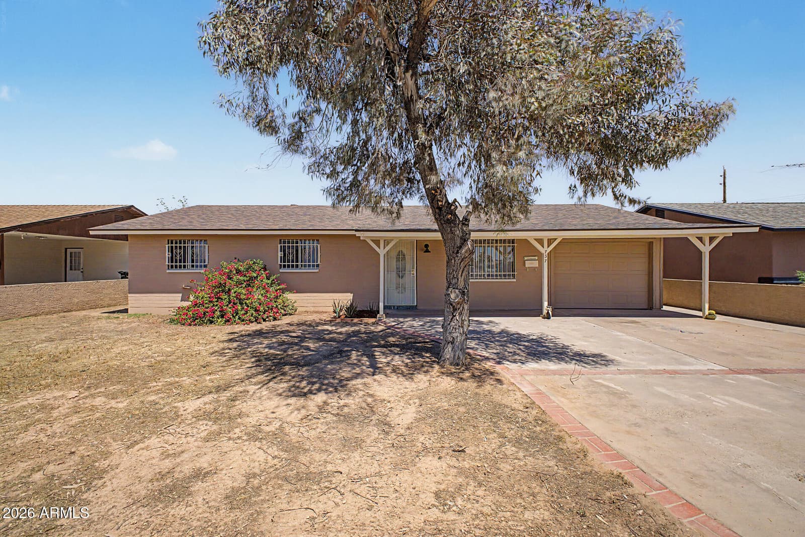737 S ELM, Mesa, AZ 85202 — photo 4 of 38