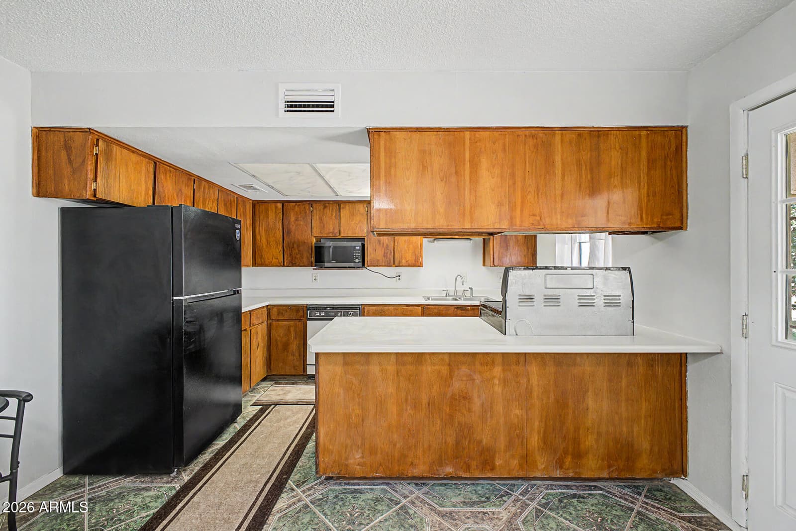 737 S ELM, Mesa, AZ 85202 — photo 11 of 38