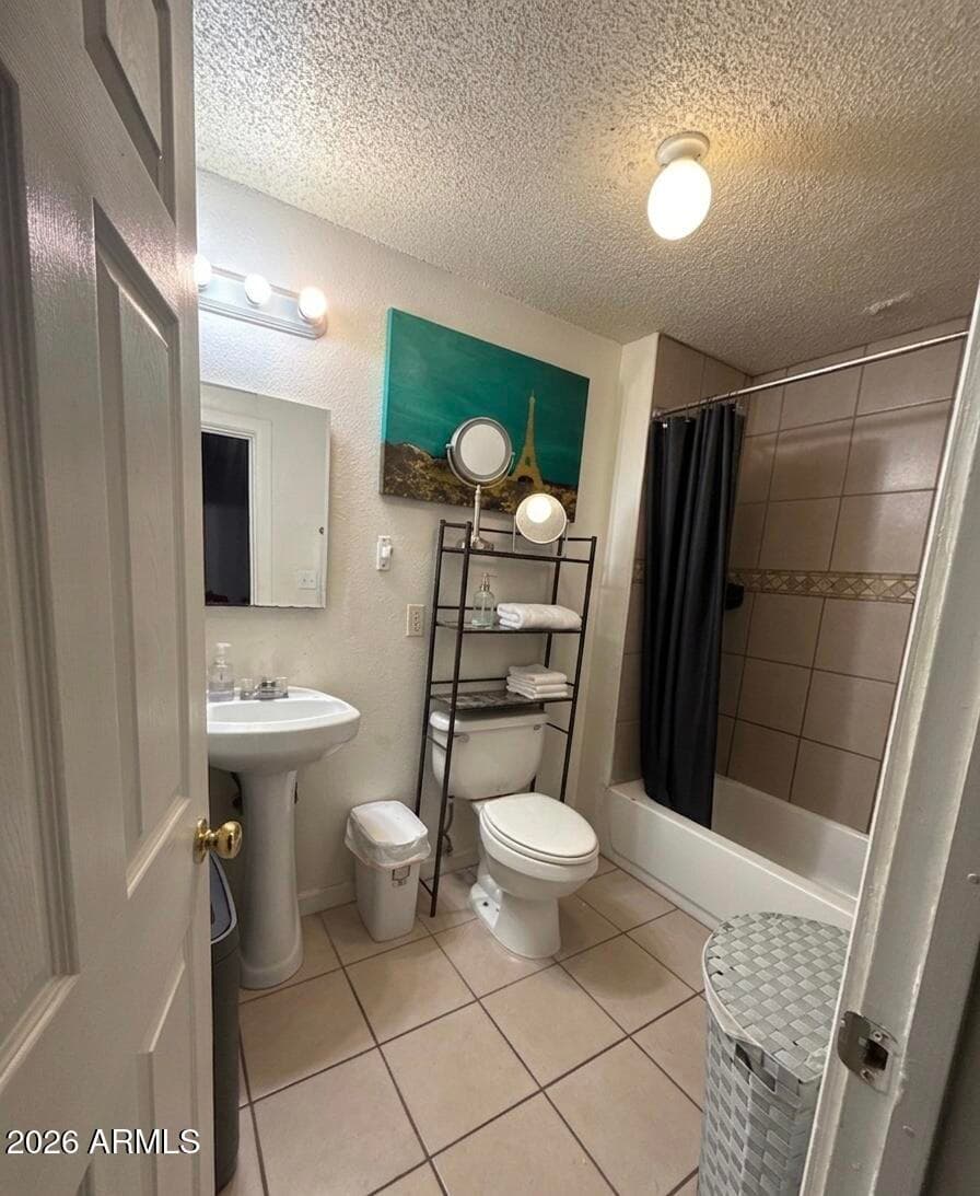 3641 W LEWIS Avenue, Phoenix, AZ 85009 — photo 5 of 17