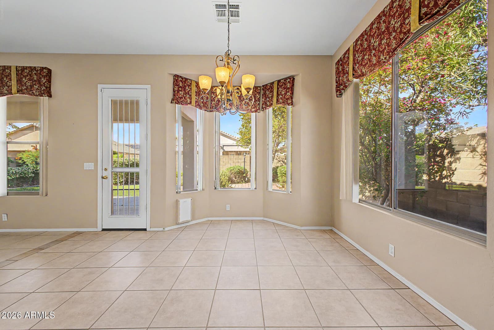7990 W YUKON Drive, Peoria, AZ 85382 — photo 9 of 33