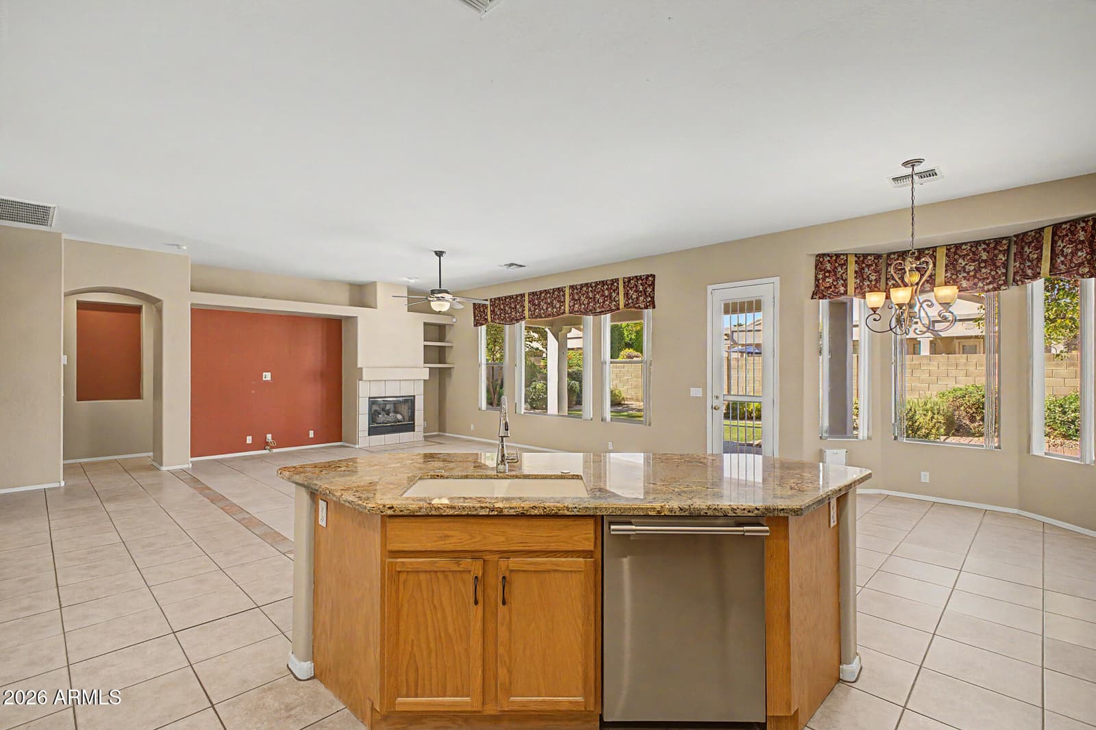 7990 W YUKON Drive, Peoria, AZ 85382 — photo 13 of 33