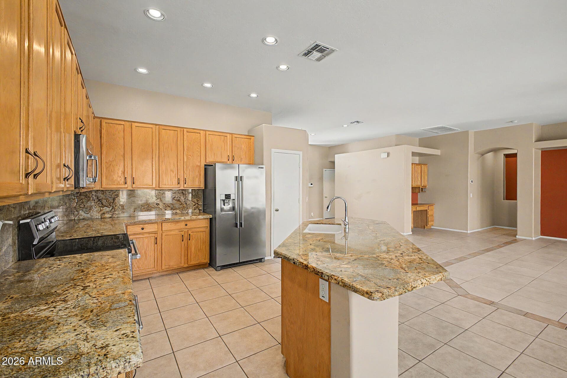 7990 W YUKON Drive, Peoria, AZ 85382 — photo 14 of 33