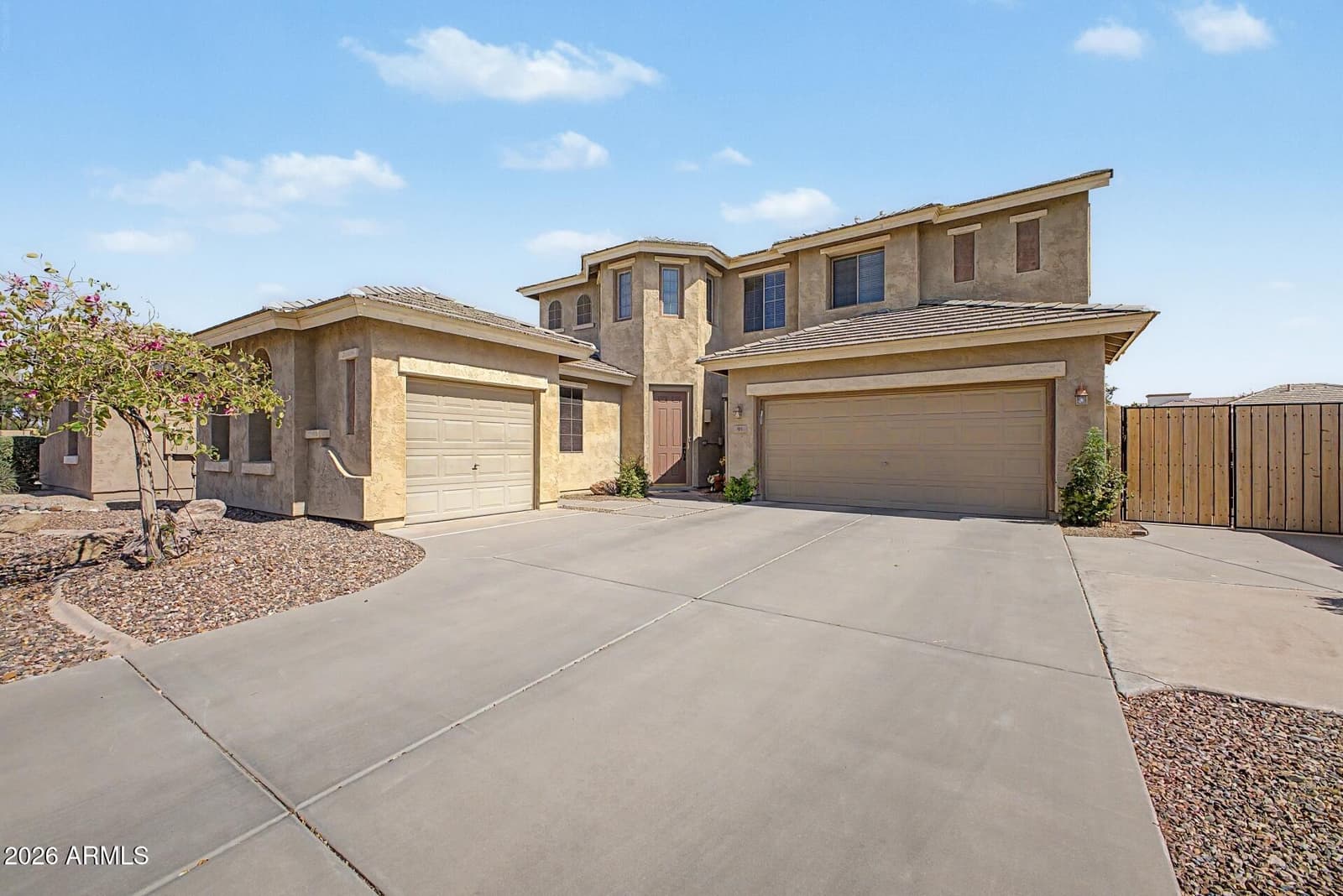 91 W ROADRUNNER Drive, Chandler, AZ 85286 — photo 1 of 51