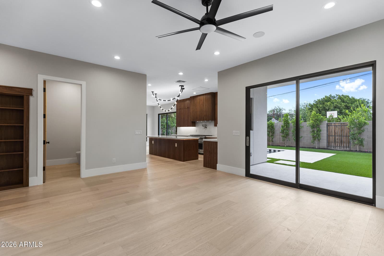 4422 E ROMA Avenue, Phoenix, AZ 85018 — photo 10 of 72