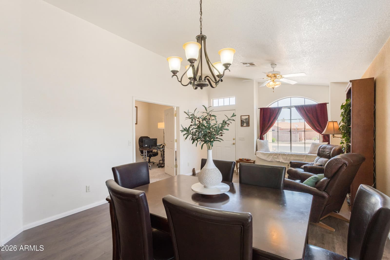 3792 VIA LAS PAMPAS, Sierra Vista, AZ 85650 — photo 8 of 46