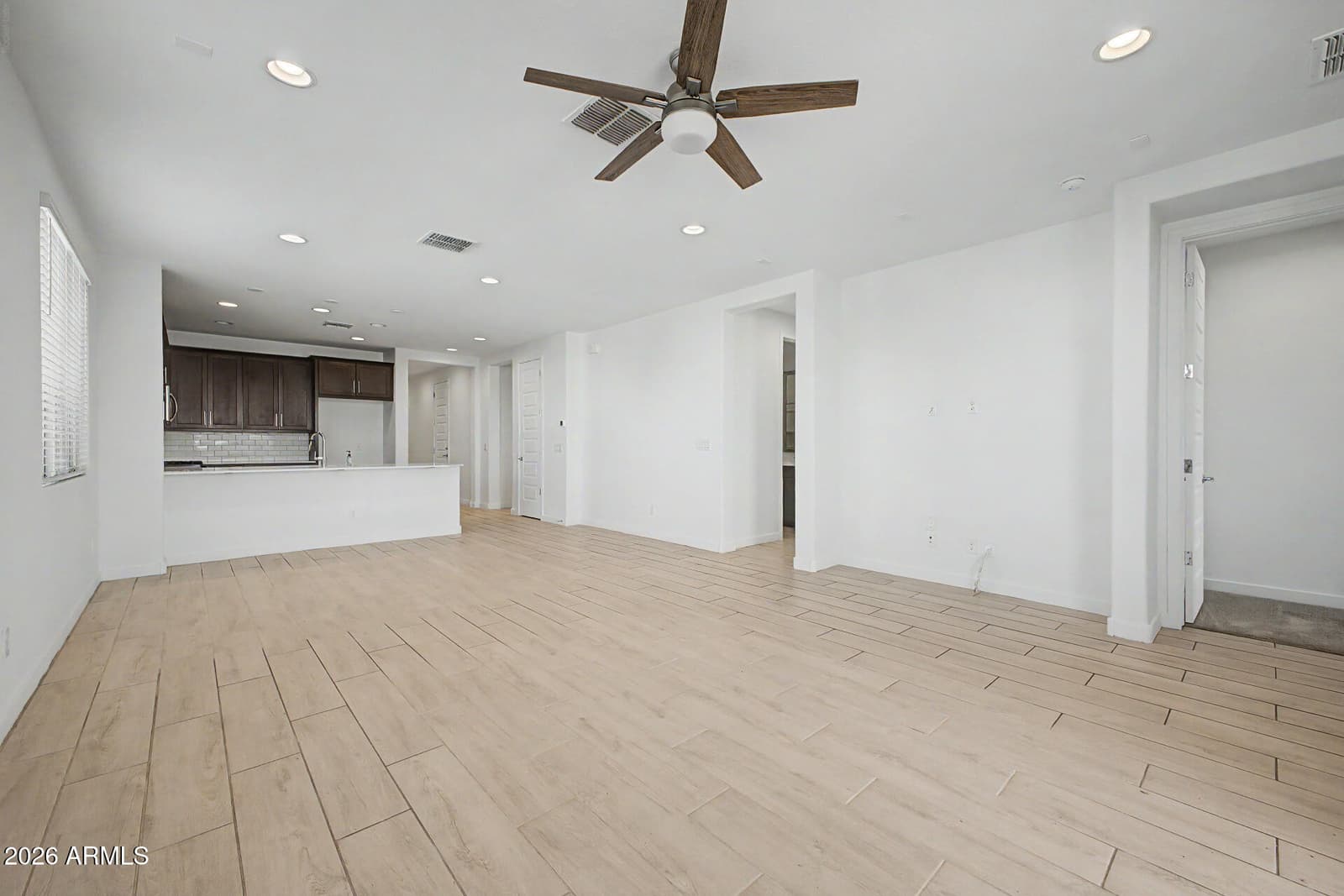 1632 W PIEDMONT Road, Phoenix, AZ 85041 — photo 7 of 36