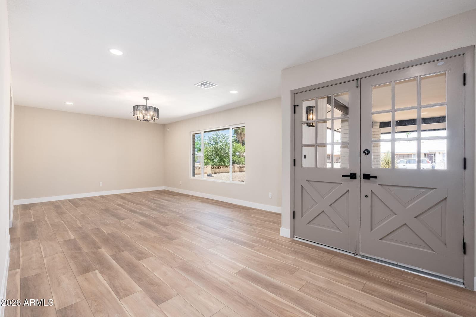 4201 W LUKE Avenue, Phoenix, AZ 85019 — photo 13 of 34