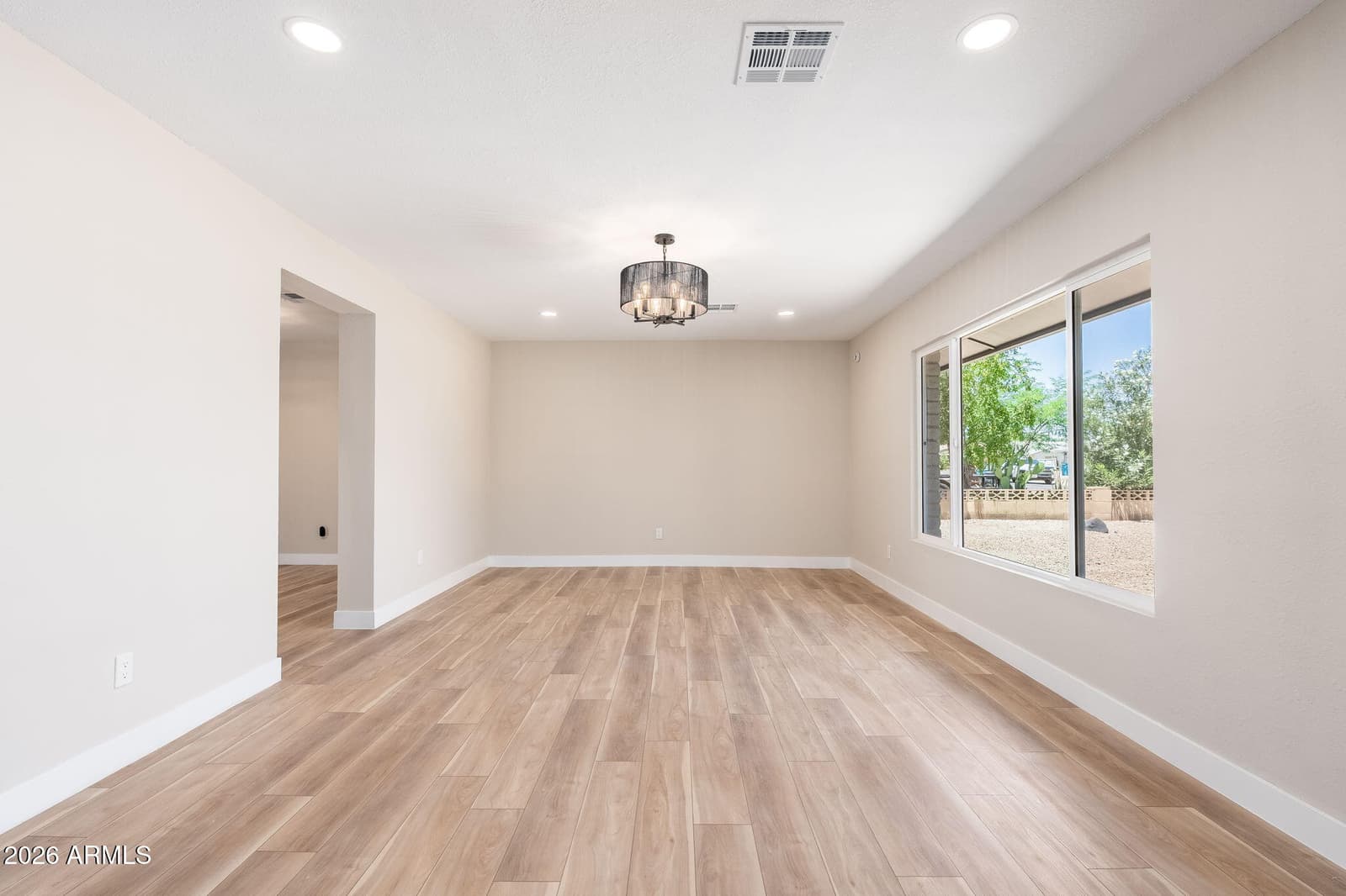 4201 W LUKE Avenue, Phoenix, AZ 85019 — photo 14 of 34