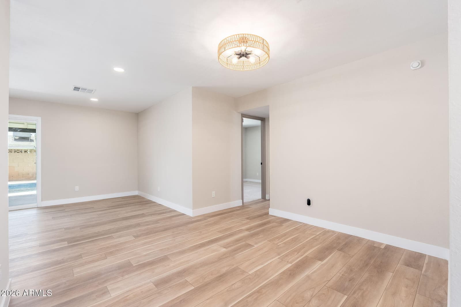 4201 W LUKE Avenue, Phoenix, AZ 85019 — photo 15 of 34