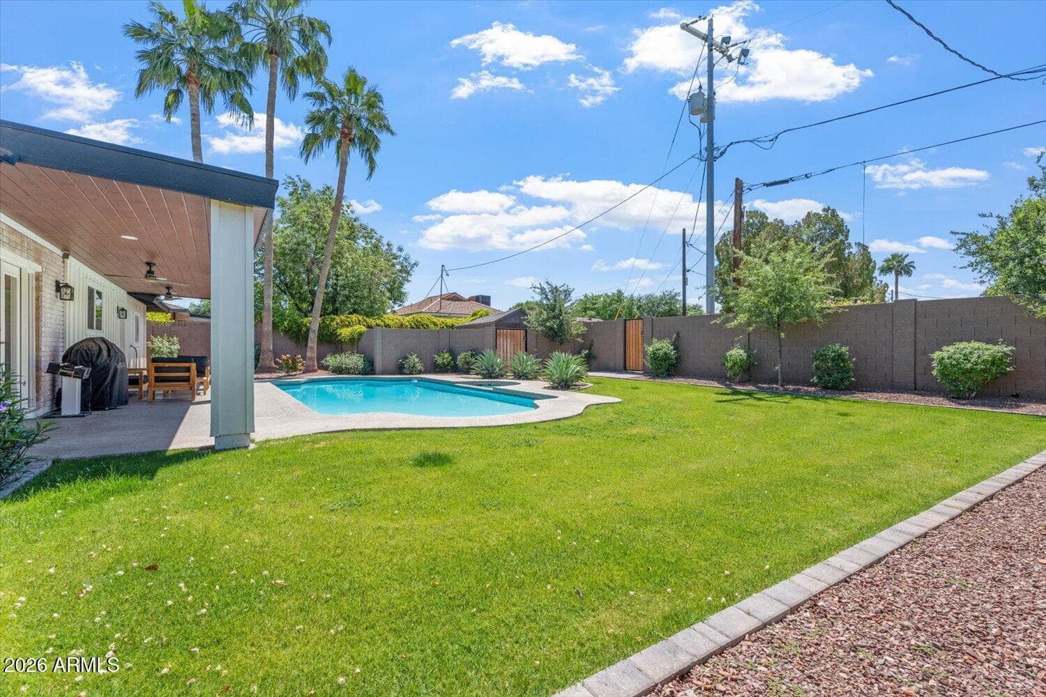 735 E NORTHERN Avenue, Phoenix, AZ 85020 — photo 27 of 41