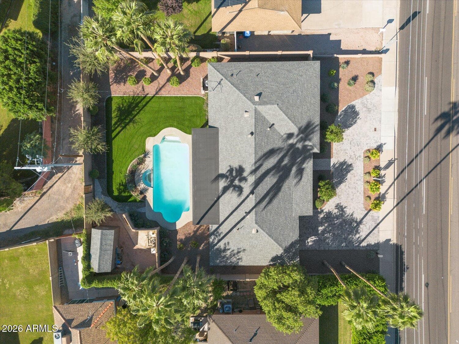 735 E NORTHERN Avenue, Phoenix, AZ 85020 — photo 28 of 41