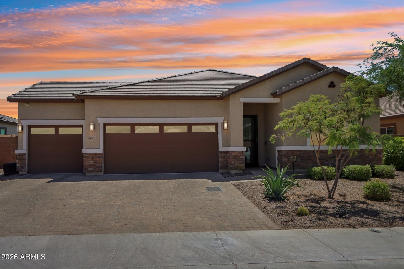 6601 N 127TH Drive, Glendale, AZ 85307 — photo 1 of 38