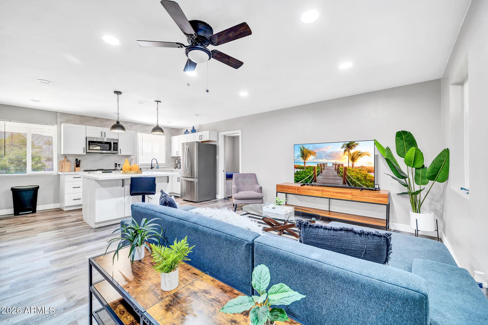 1214 W Highland Avenue, Phoenix, AZ 85013 — photo 4 of 52