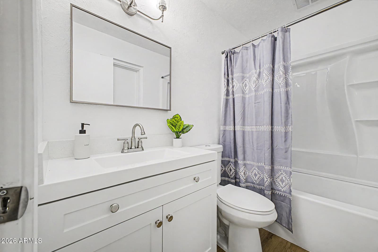2113 W LUPINE Avenue, Phoenix, AZ 85029 — photo 11 of 24