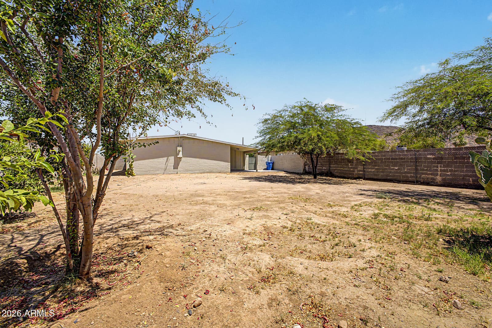 2113 W LUPINE Avenue, Phoenix, AZ 85029 — photo 20 of 24