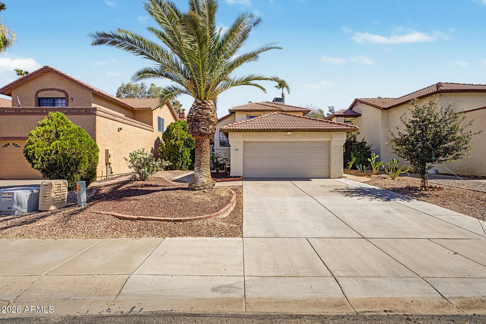 929 E MANOR Drive, Chandler, AZ 85225 — photo 2 of 51