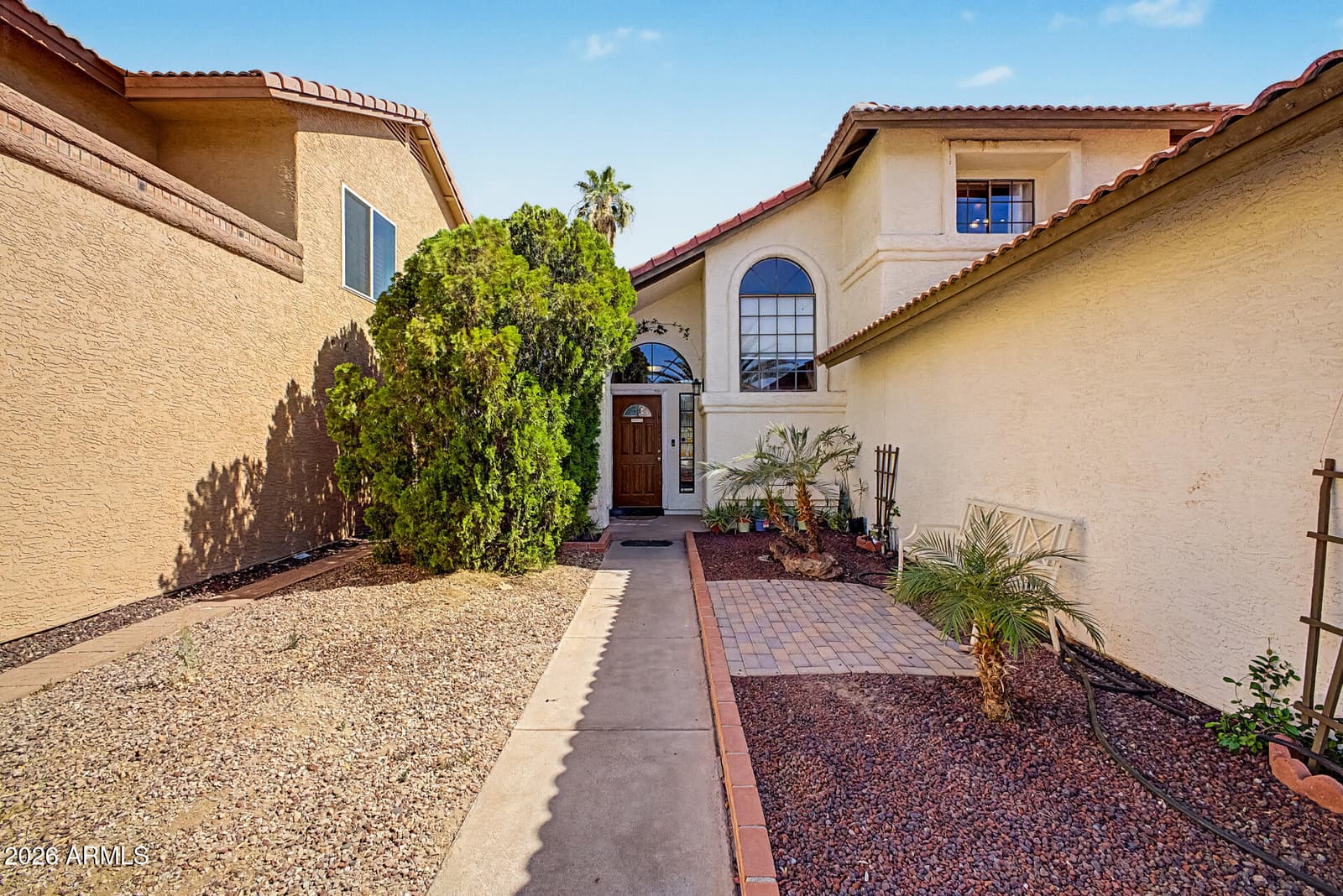 929 E MANOR Drive, Chandler, AZ 85225 — photo 6 of 51