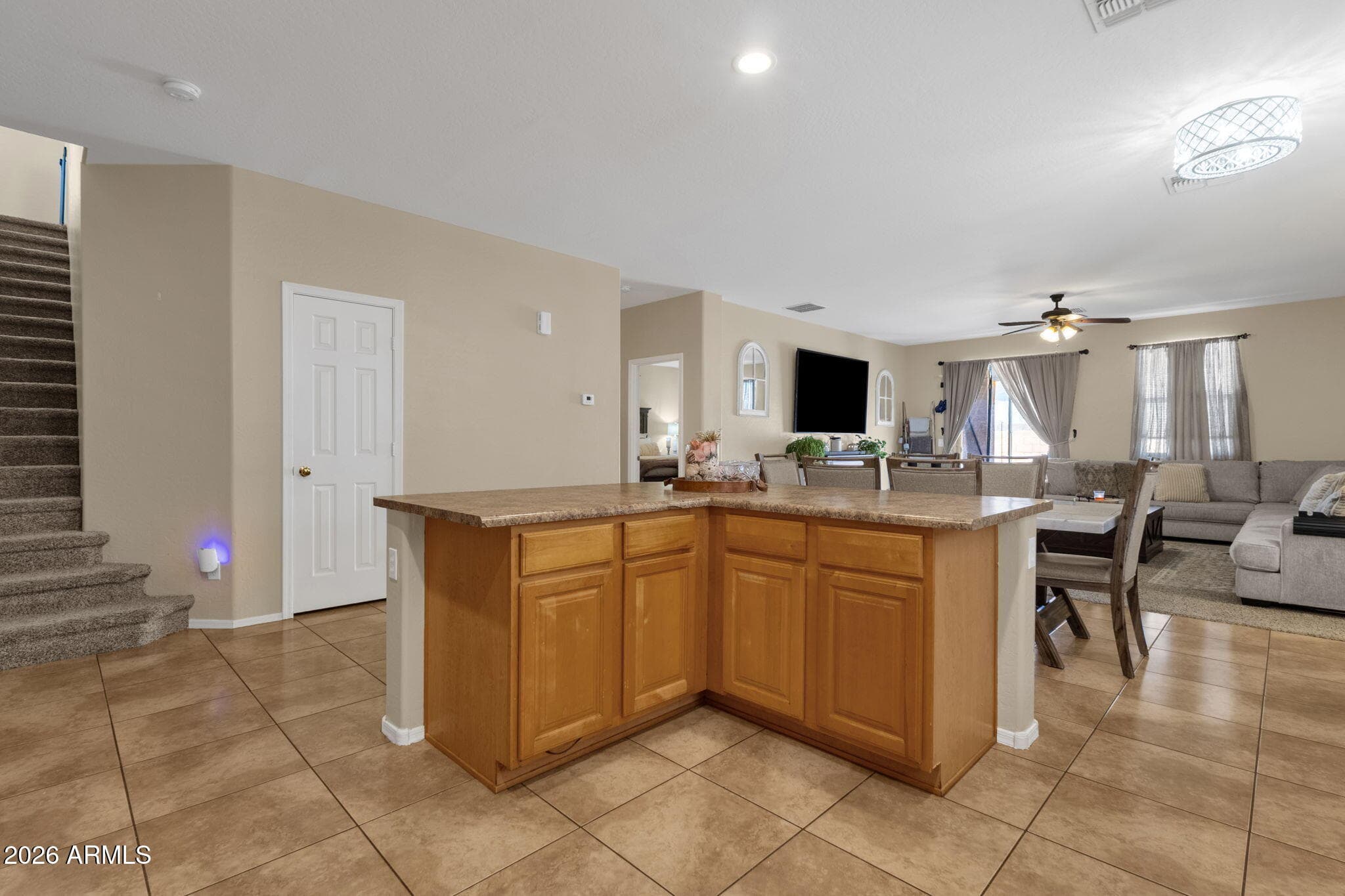 3422 W LEODRA Lane, Phoenix, AZ 85041 — photo 5 of 36