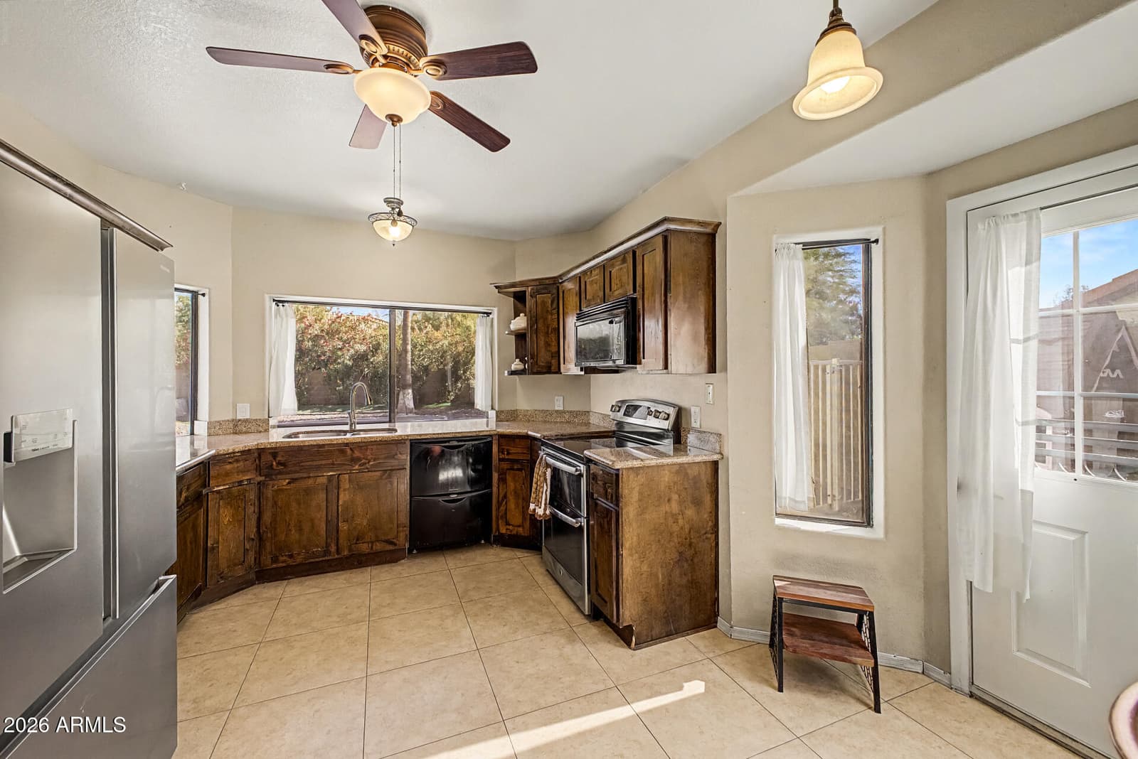 929 E MANOR Drive, Chandler, AZ 85225 — photo 20 of 51