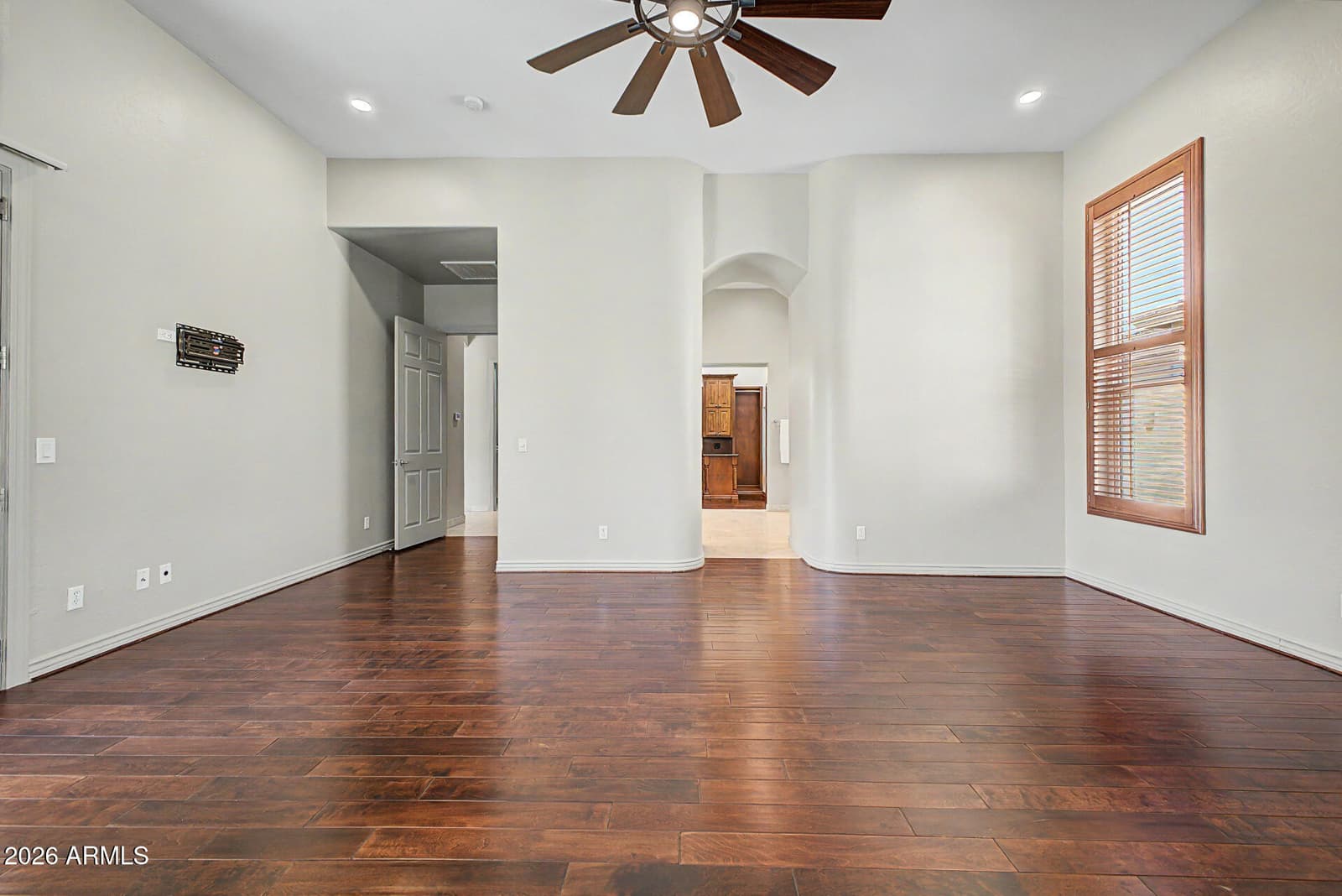 1705 W MOODY Trail, Phoenix, AZ 85041 — photo 11 of 77