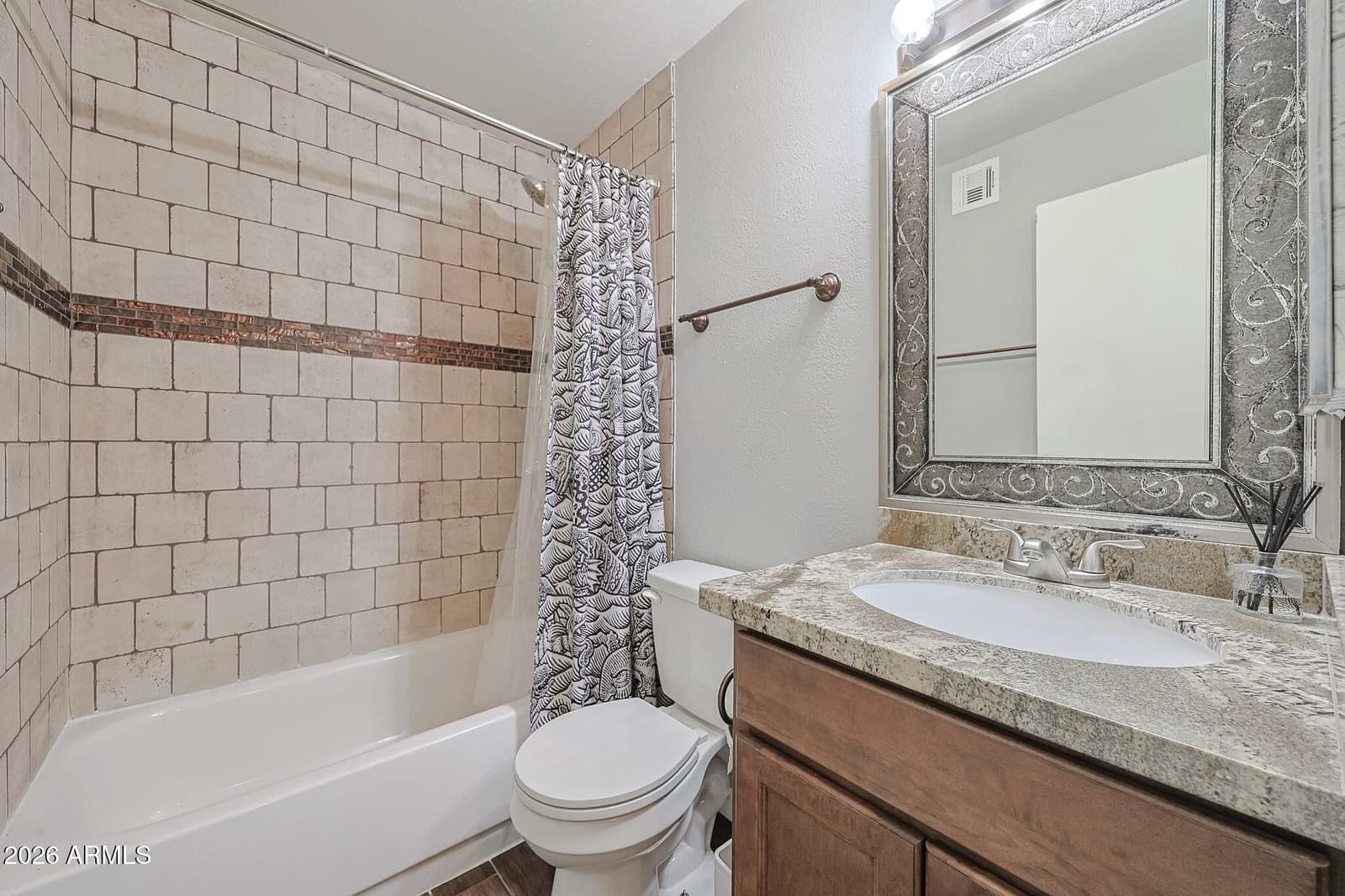 2327 W SUNNYSIDE Avenue, Phoenix, AZ 85029 — photo 10 of 27
