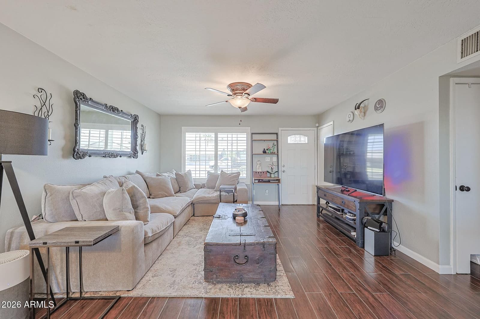 2327 W SUNNYSIDE Avenue, Phoenix, AZ 85029 — photo 3 of 27