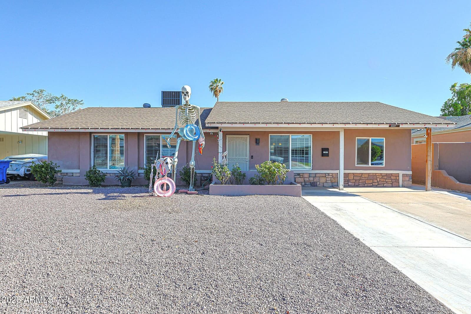 2327 W SUNNYSIDE Avenue, Phoenix, AZ 85029 — photo 1 of 27