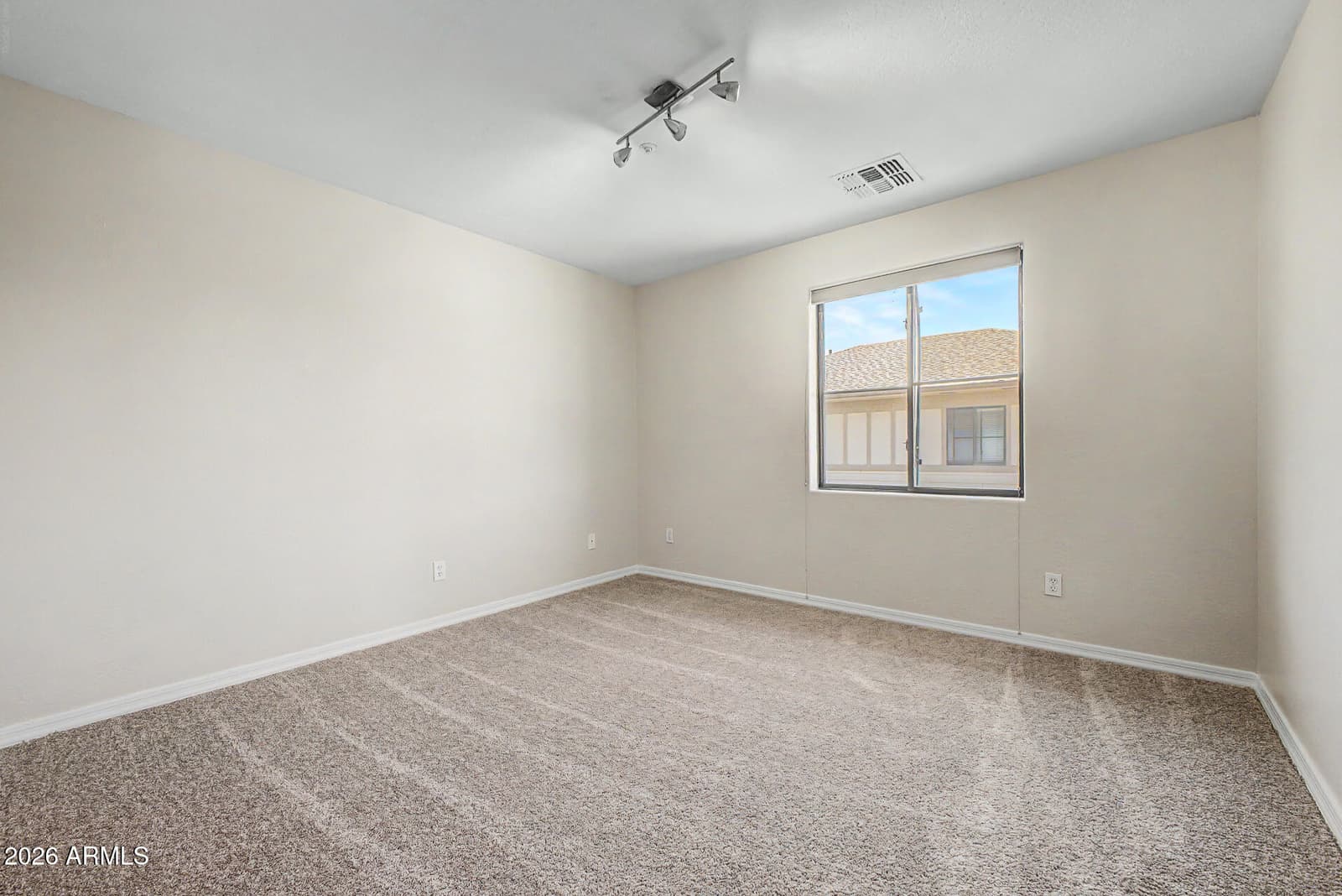 712 S BECK Avenue, Tempe, AZ 85281 — photo 15 of 32