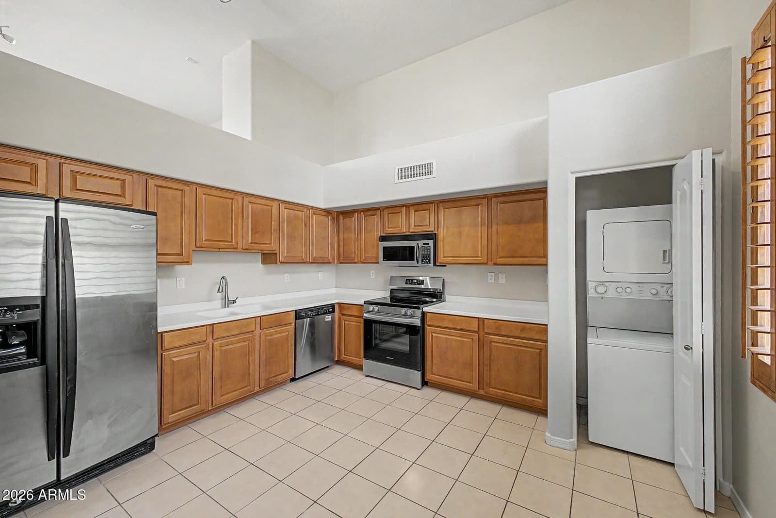 712 S BECK Avenue, Tempe, AZ 85281 — photo 7 of 32