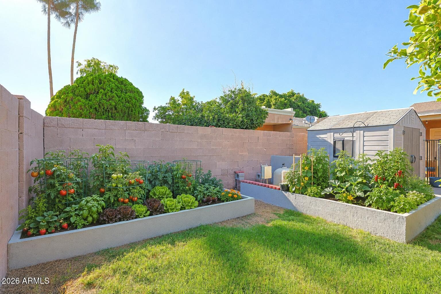 2327 W SUNNYSIDE Avenue, Phoenix, AZ 85029 — photo 24 of 27
