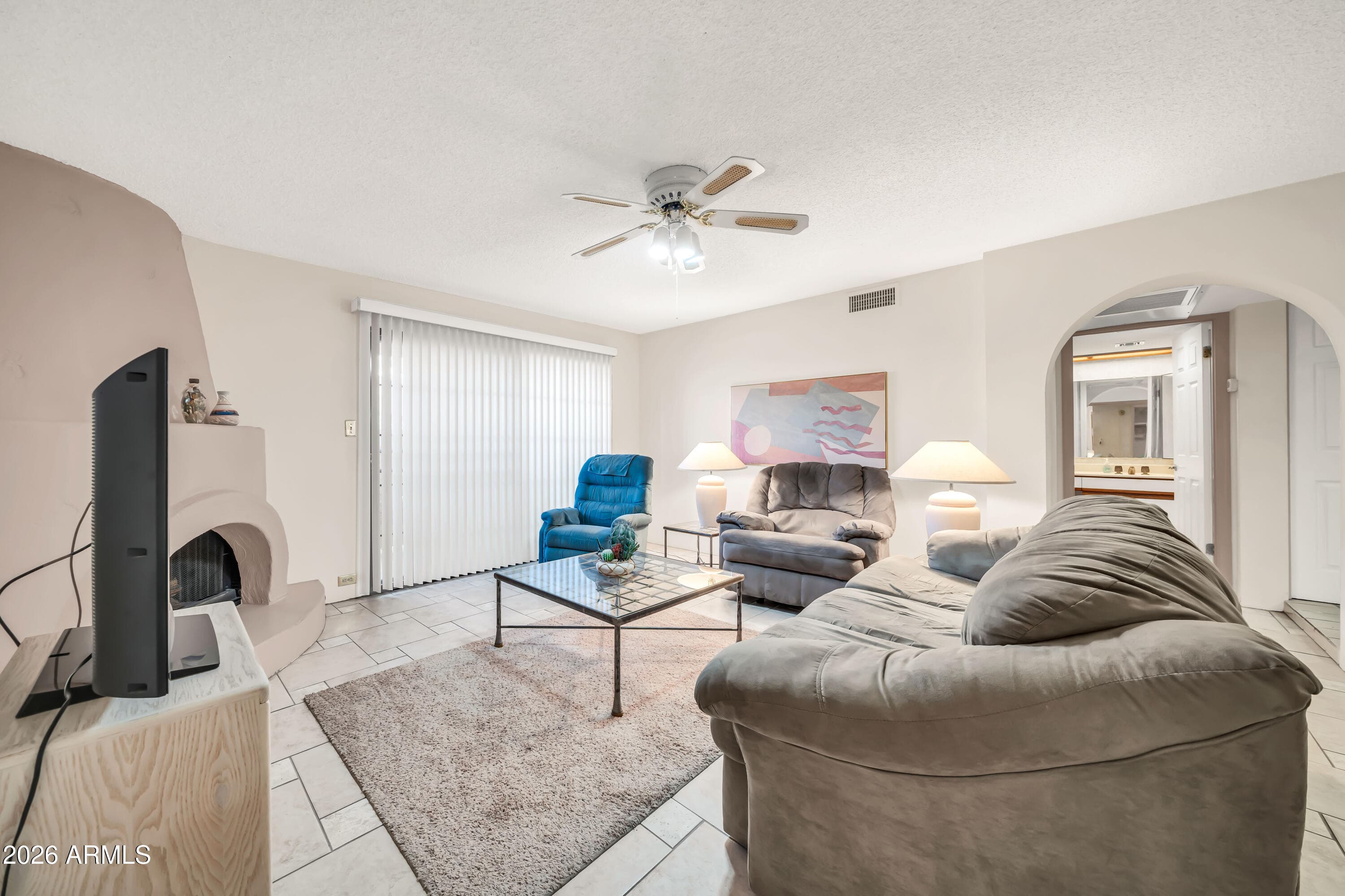 10410 N CAVE CREEK Road 1018, Phoenix, AZ 85020 — photo 4 of 36
