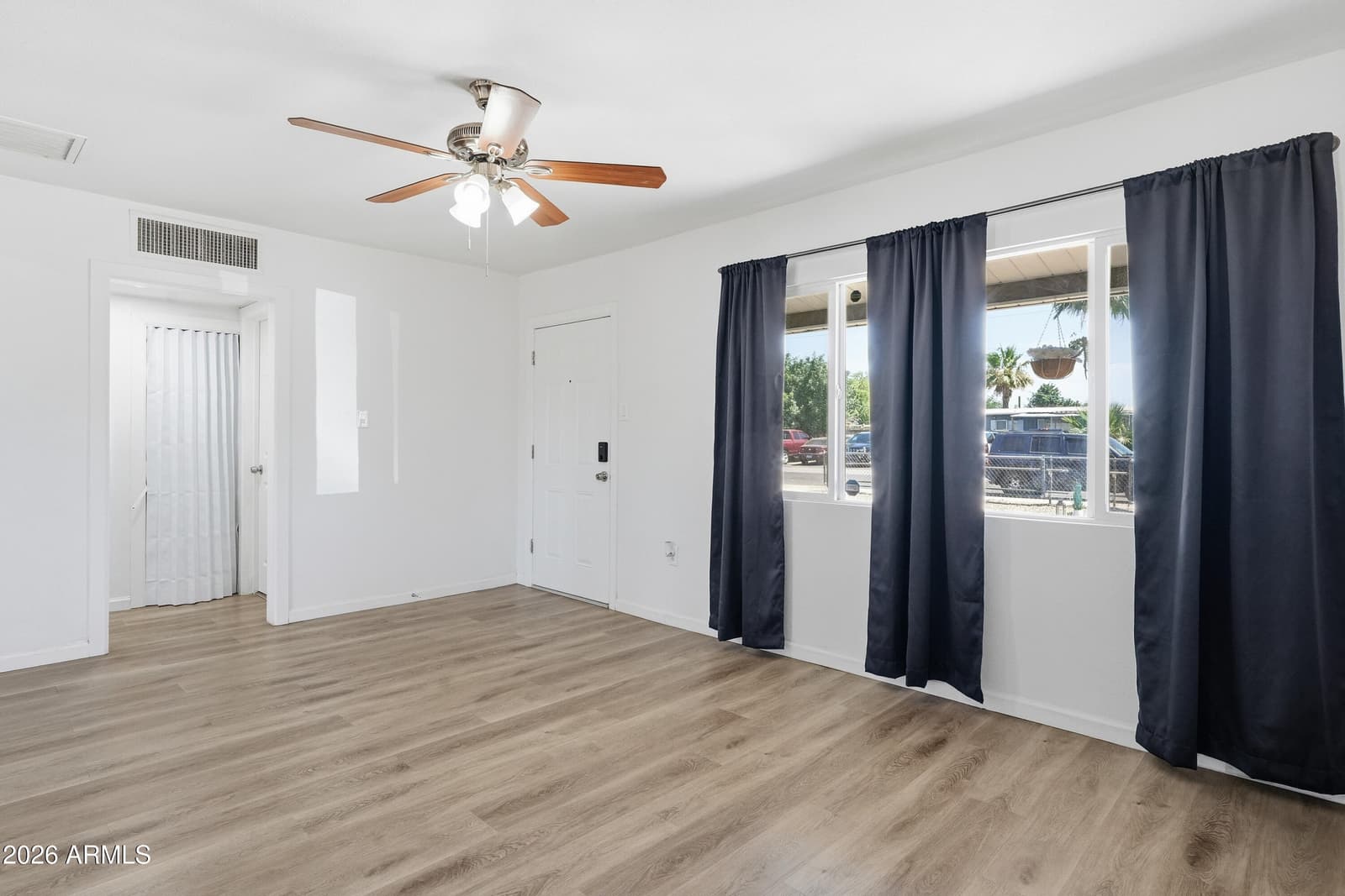 2518 W Missouri Avenue, Phoenix, AZ 85017 — photo 8 of 31