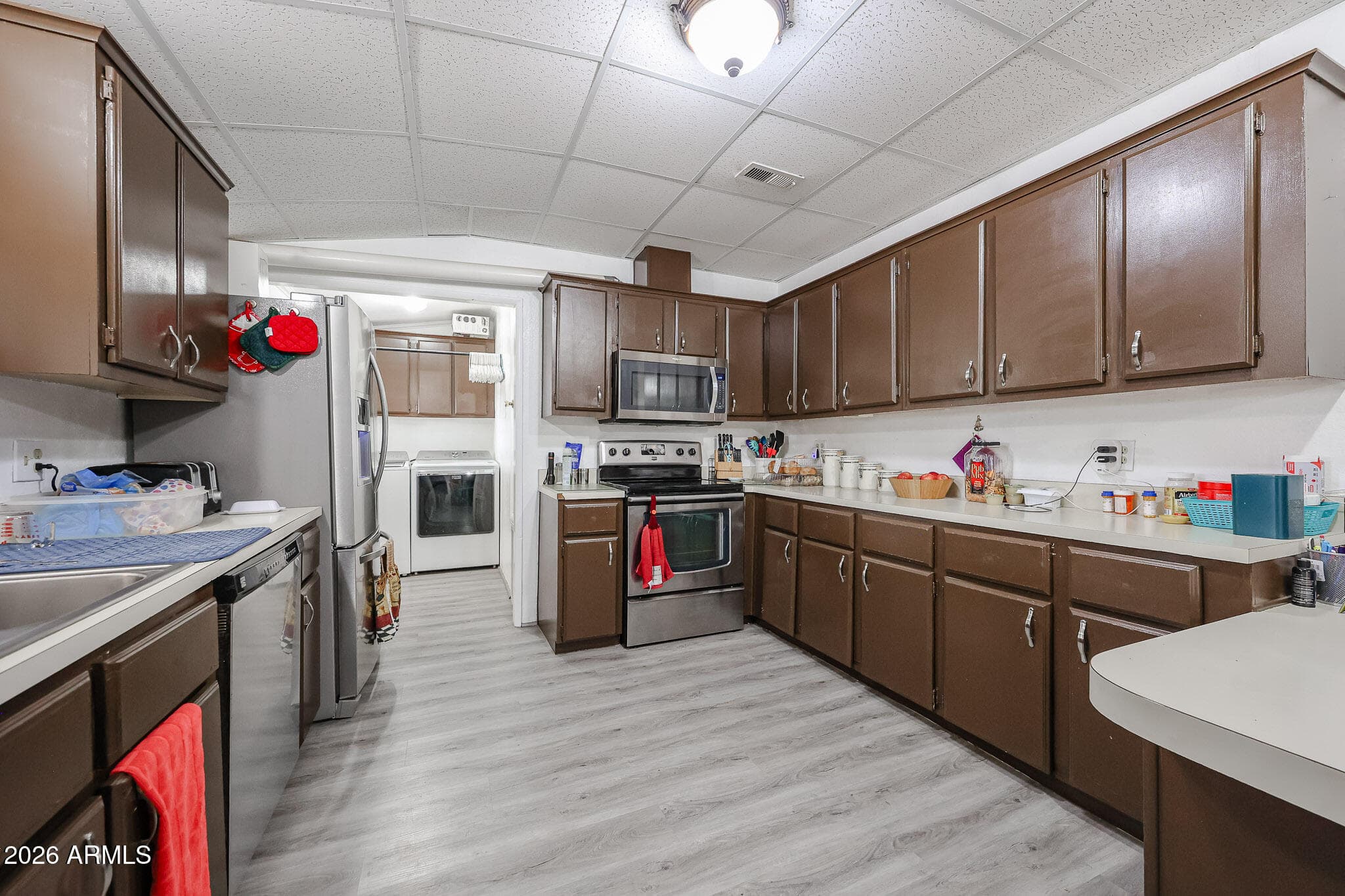 880 E 4TH Avenue, Apache Junction, AZ 85119 — photo 12 of 64