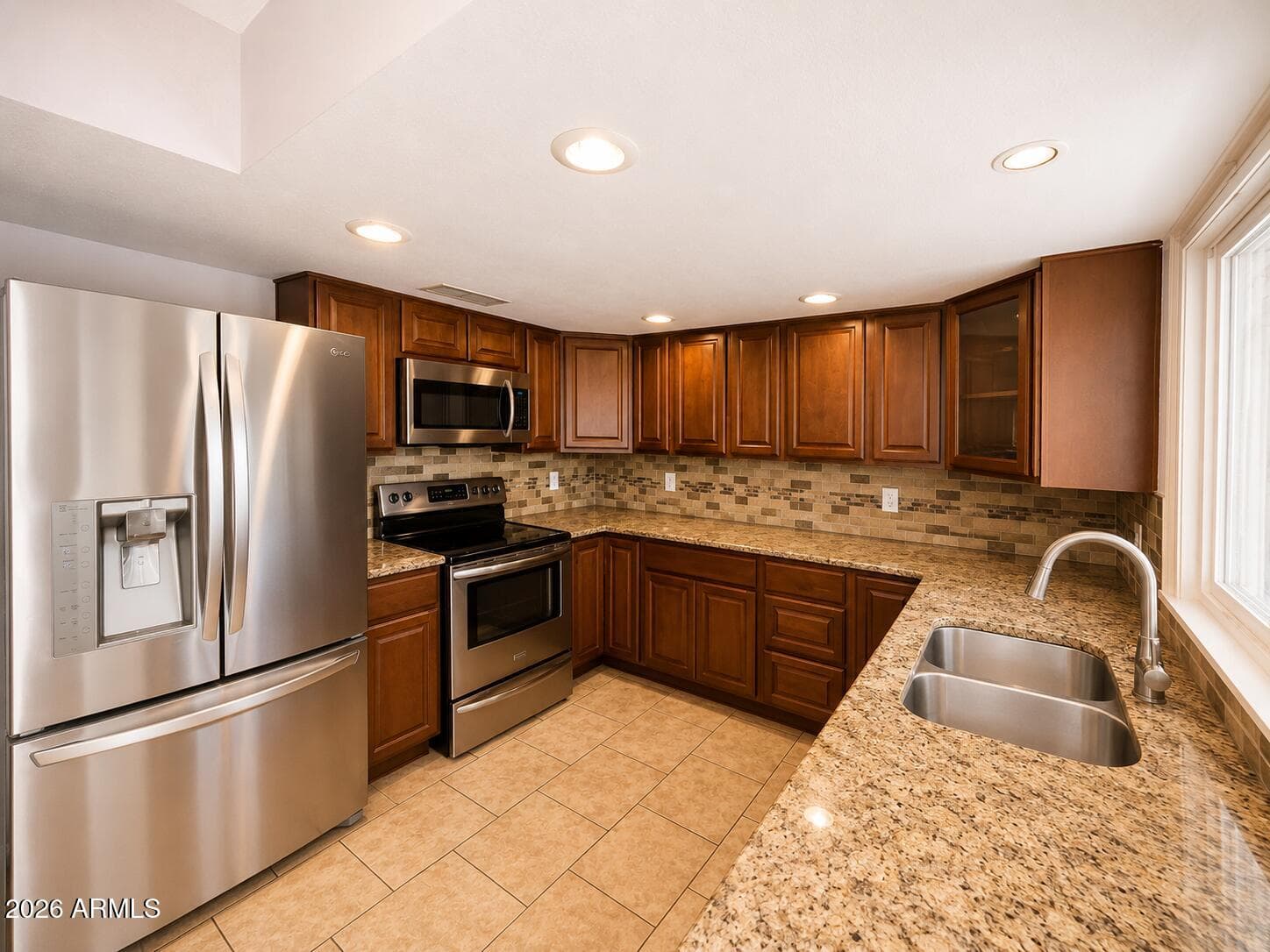 1502 E EMERALD Avenue, Mesa, AZ 85204 — photo 10 of 18