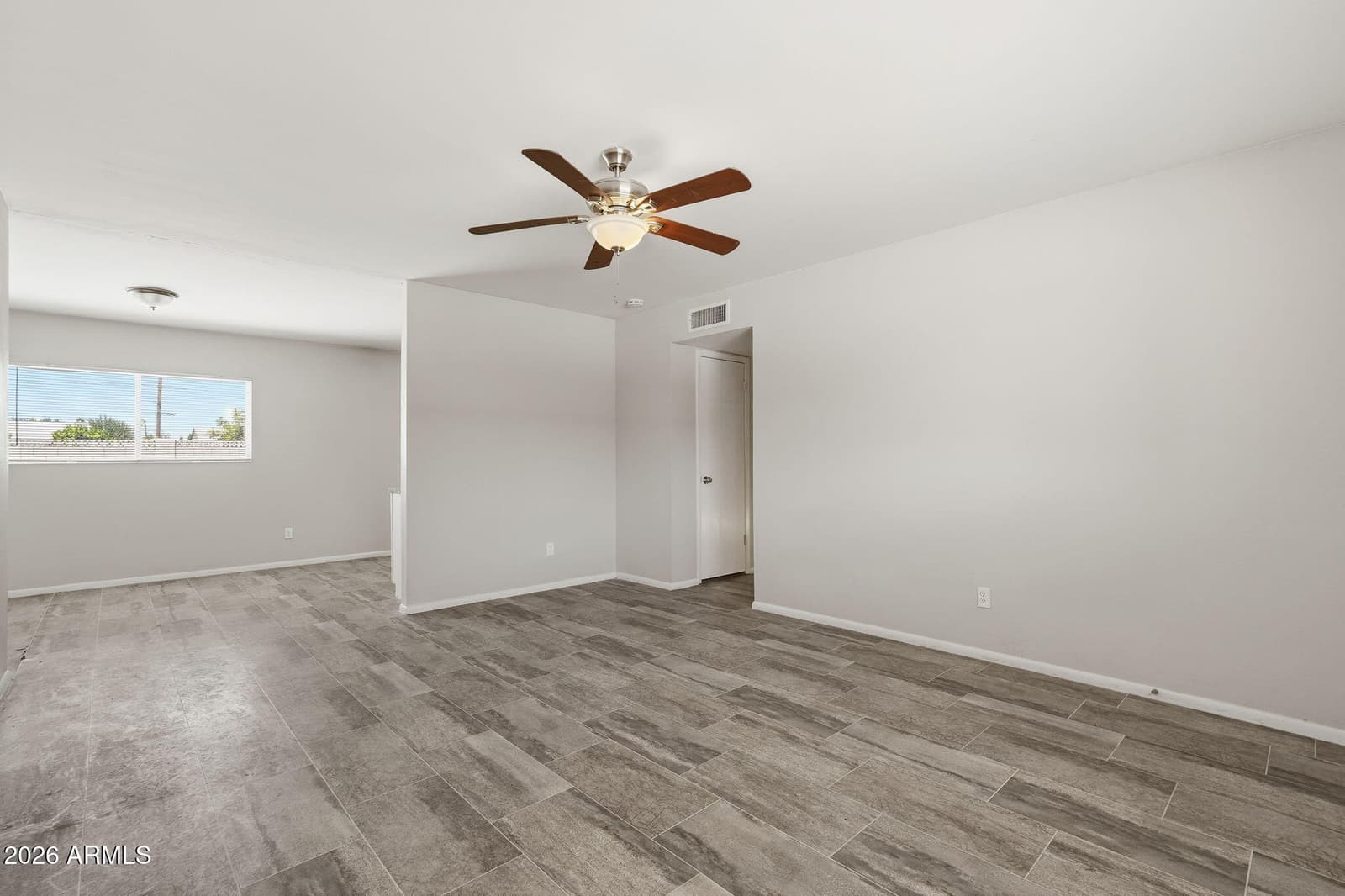 2112 W DAHLIA Drive, Phoenix, AZ 85029 — photo 11 of 29