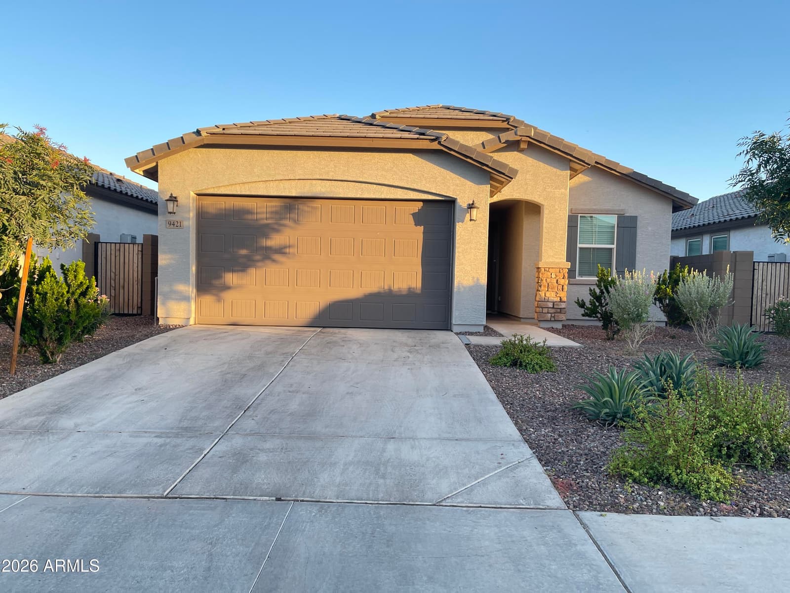 9421 W MONTECITO Avenue, Phoenix, AZ 85037 — photo 2 of 43