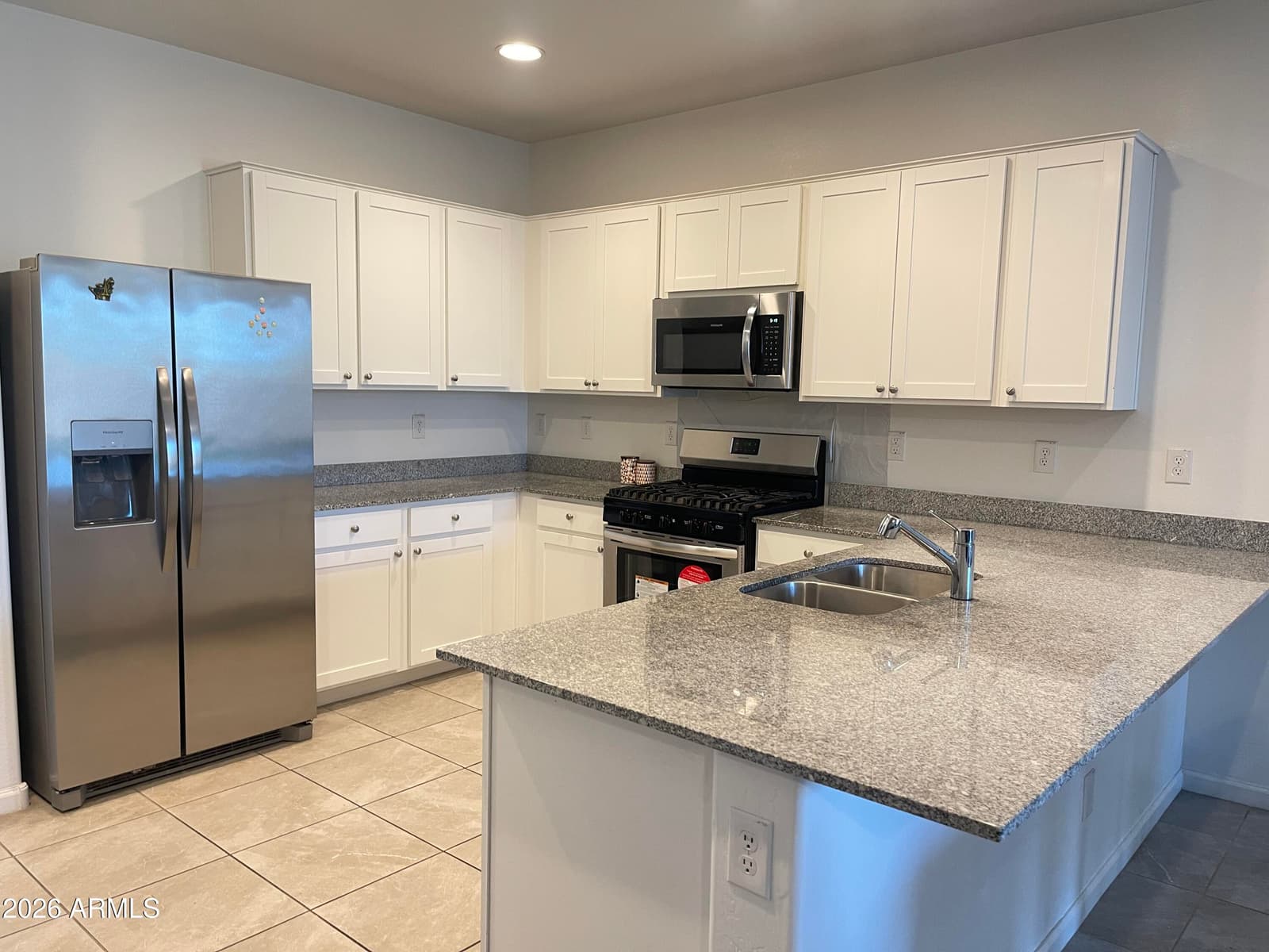 9421 W MONTECITO Avenue, Phoenix, AZ 85037 — photo 4 of 43
